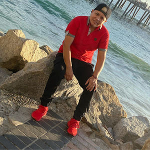 Meet your Posher, Aura